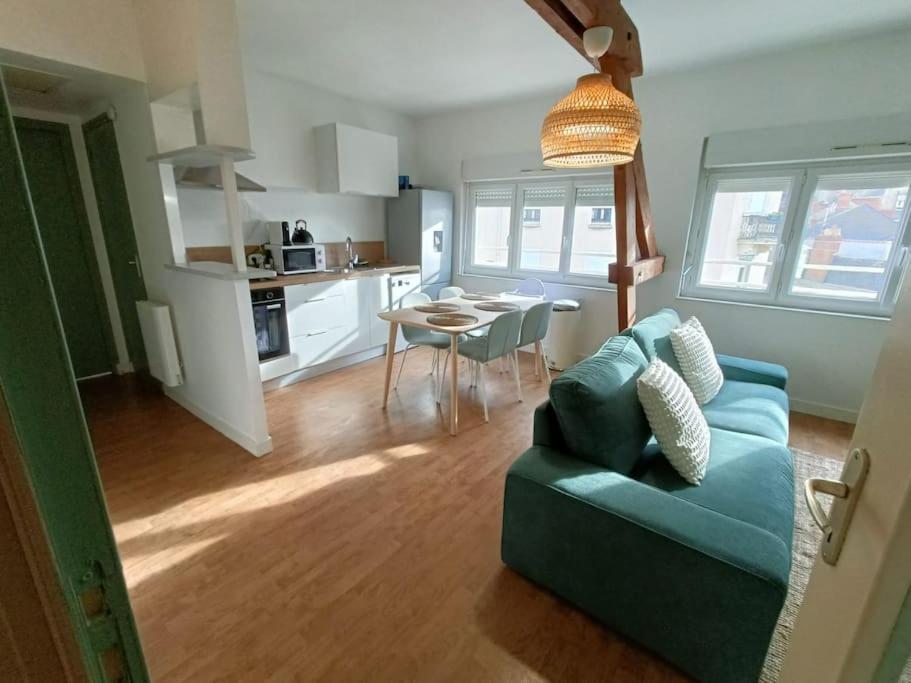Le Cactus - Gare Apartment Angers Exterior photo